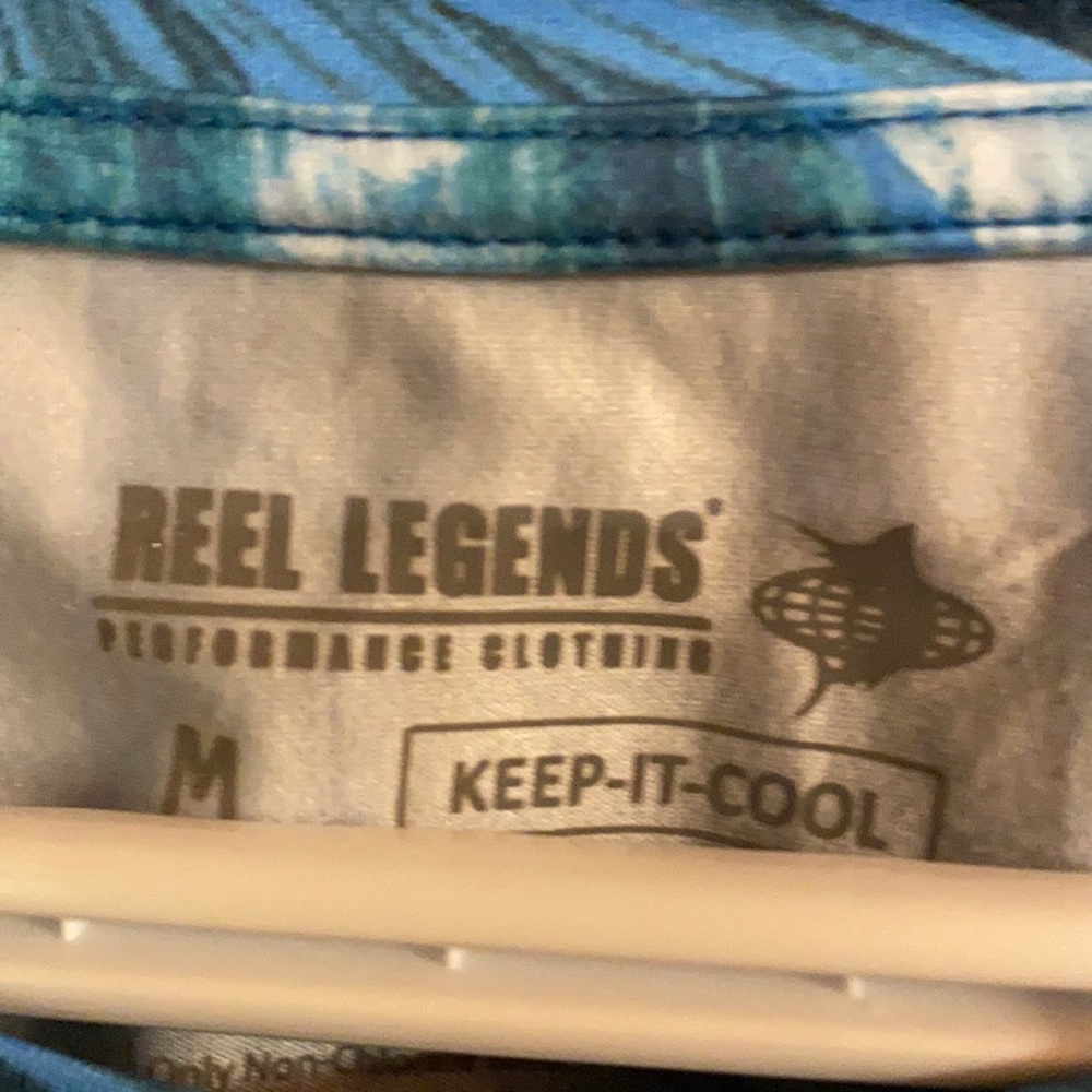 Reel legends performance clothing size med